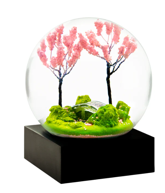 Autumn / Spring Snow Globe